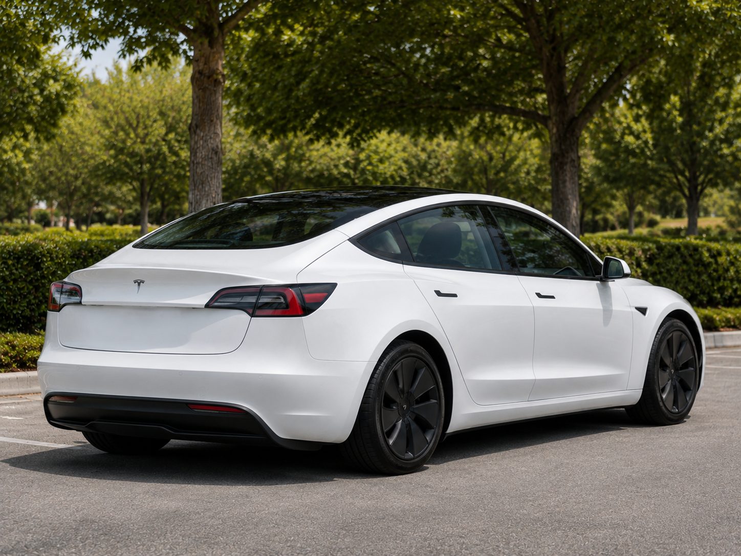 Tesla Model 3 Long Range — фото 3